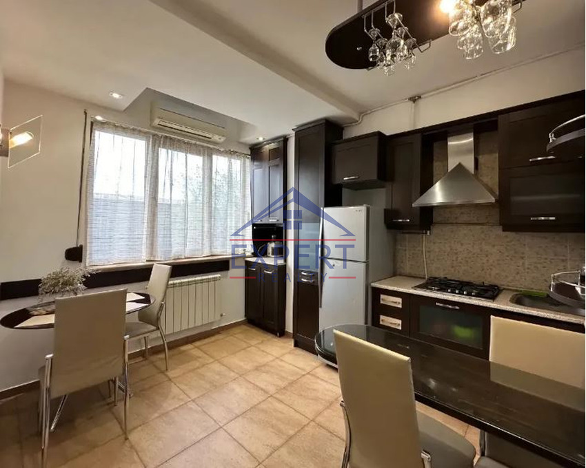 ԿԵՆՏՐՈՆ, ԲԱՂՐԱՄՅԱՆ ՊՈՂՈՏԱ, 2 ՍԵՆՅԱԿ