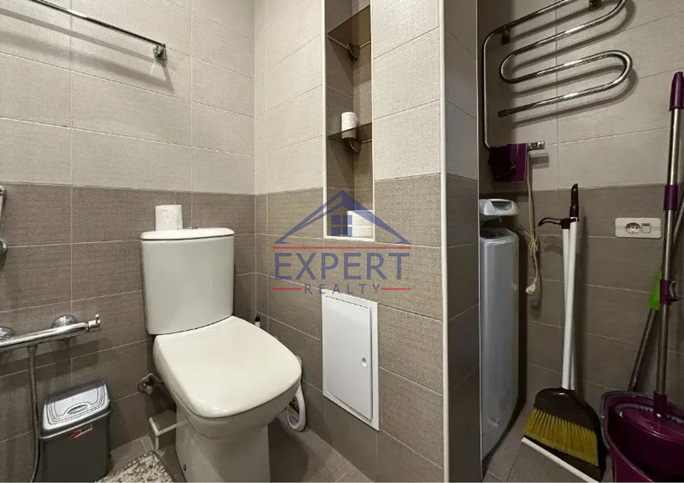 ԿԵՆՏՐՈՆ, ԲԱՂՐԱՄՅԱՆ ՊՈՂՈՏԱ, 2 ՍԵՆՅԱԿ