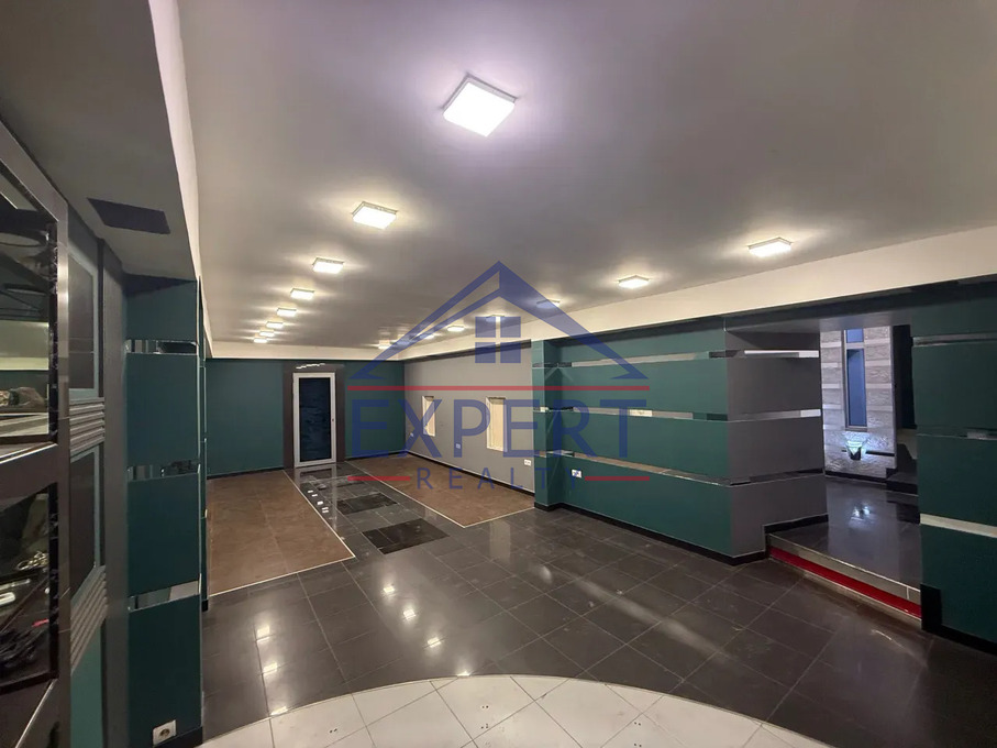 ԿԵՆՏՐՈՆ, ՉԱՐԵՆՑԻ ՓՈՂՈՑ, 200 ՔՄ