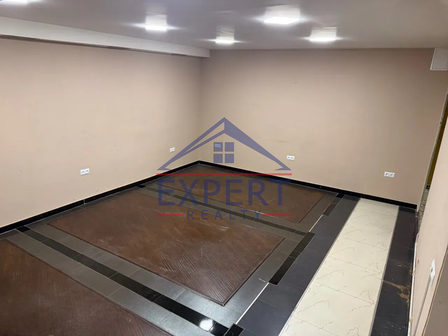 ԿԵՆՏՐՈՆ, ՉԱՐԵՆՑԻ ՓՈՂՈՑ, 200 ՔՄ