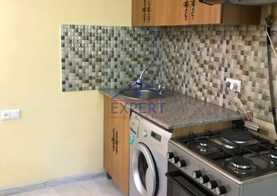 ԱՋԱՓՆՅԱԿ, ՖՈՒՉԻԿԻ ՓՈՂՈՑ, 3 ՍԵՆՅԱԿ