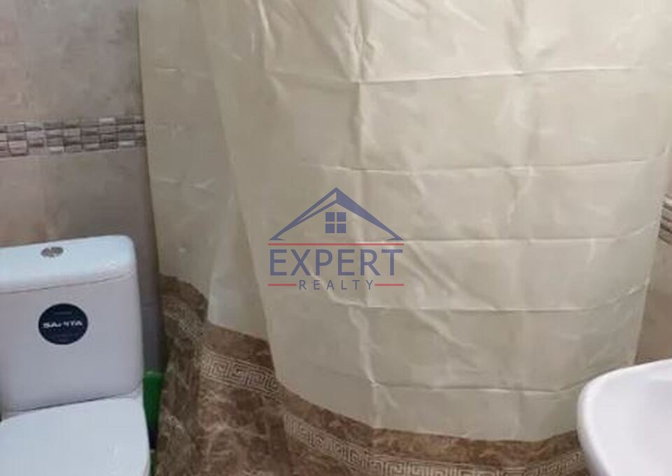 ԱՋԱՓՆՅԱԿ, ՖՈՒՉԻԿԻ ՓՈՂՈՑ, 3 ՍԵՆՅԱԿ