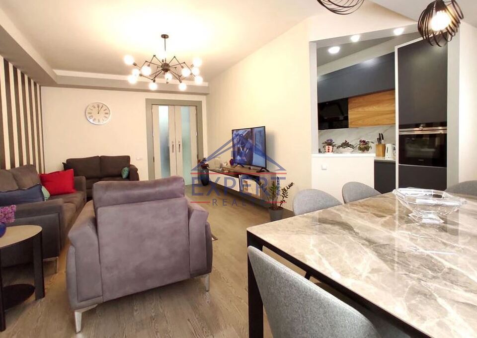 ԿԵՆՏՐՈՆ, ԱԼԵՔ ՄԱՆՈՒԿՅԱՆ ՓՈՂՈՑ, 4 ՍԵՆՅԱԿ