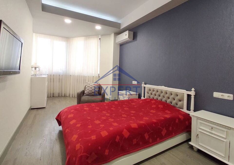 ԿԵՆՏՐՈՆ, ԱԼԵՔ ՄԱՆՈՒԿՅԱՆ ՓՈՂՈՑ, 4 ՍԵՆՅԱԿ