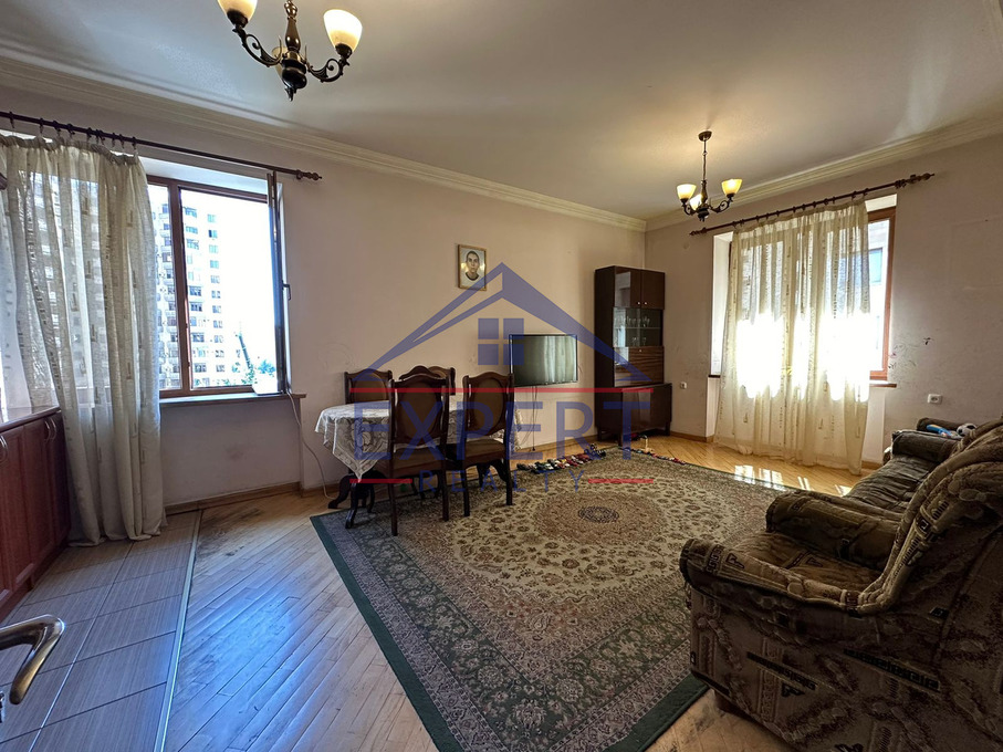 ԿԵՆՏՐՈՆ, ԱՐԳԻՇՏԻ ՓՈՂՈՑ, 3 ՍԵՆՅԱԿ