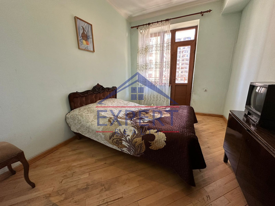 ԿԵՆՏՐՈՆ, ԱՐԳԻՇՏԻ ՓՈՂՈՑ, 3 ՍԵՆՅԱԿ