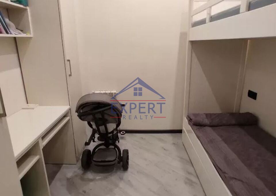 ԱՐԱԲԿԻՐ, ԿՈՄԻՏԱՍԻ ՊՈՂՈՏԱ, 3 ՍԵՆՅԱԿ