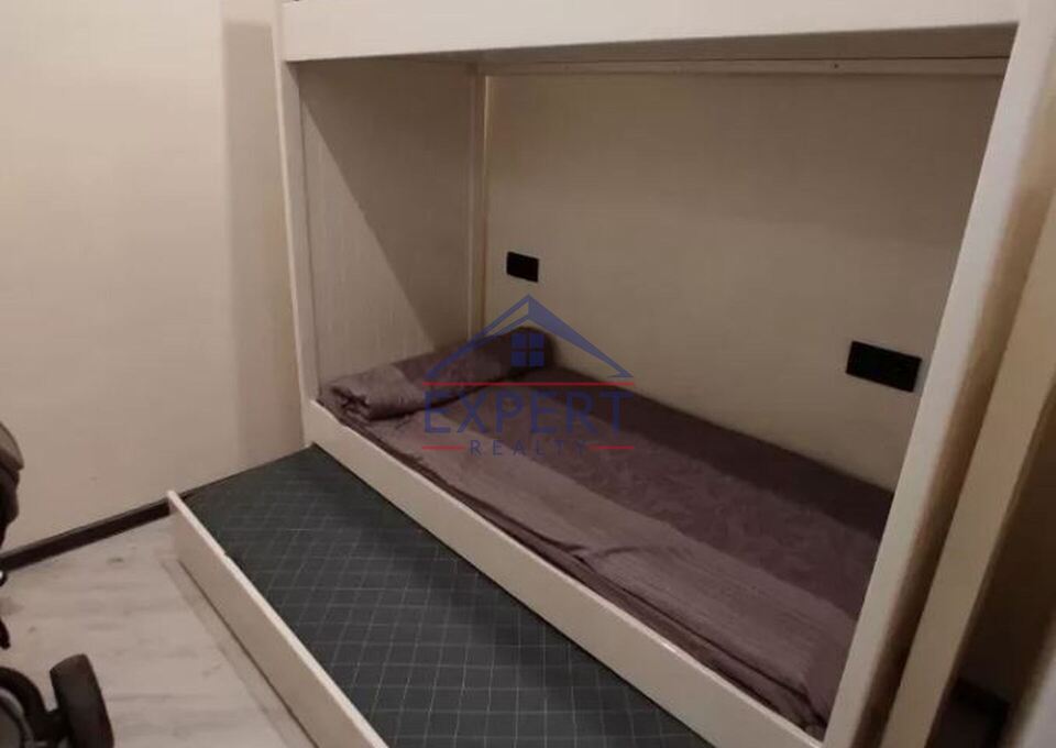 ԱՐԱԲԿԻՐ, ԿՈՄԻՏԱՍԻ ՊՈՂՈՏԱ, 3 ՍԵՆՅԱԿ