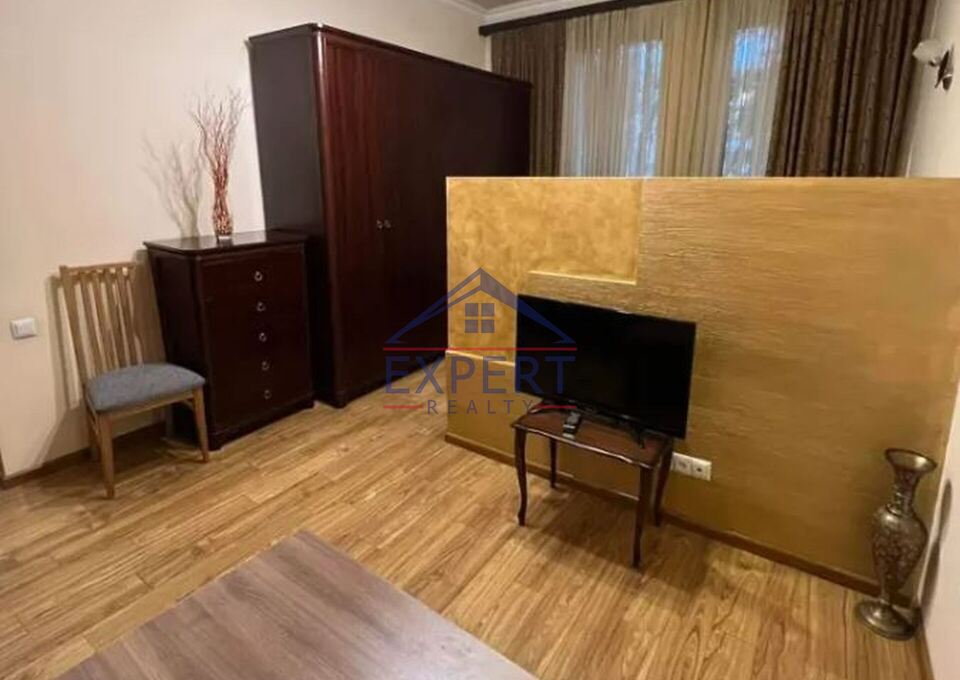 ԱՐԱԲԿԻՐ, ԱԶԱՏՈՒԹՅԱՆ ՊՈՂՈՏԱ, 1 ՍԵՆՅԱԿ