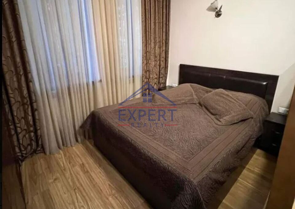 ԱՐԱԲԿԻՐ, ԱԶԱՏՈՒԹՅԱՆ ՊՈՂՈՏԱ, 1 ՍԵՆՅԱԿ