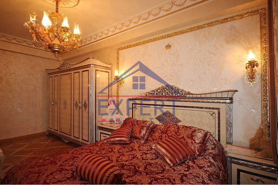 ԿԵՆՏՐՈՆ, ԵԿՄԱԼՅԱՆ ՓՈՂՈՑ, 5 ՍԵՆՅԱԿ