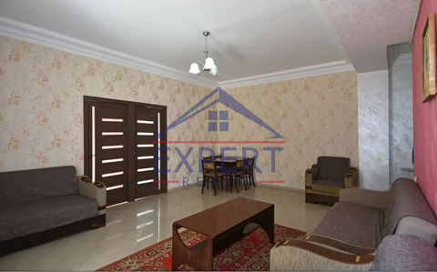 ԿԵՆՏՐՈՆ, ՆԱԼԲԱՆԴՅԱՆ ՓՈՂՈՑ, 4 ՍԵՆՅԱԿ