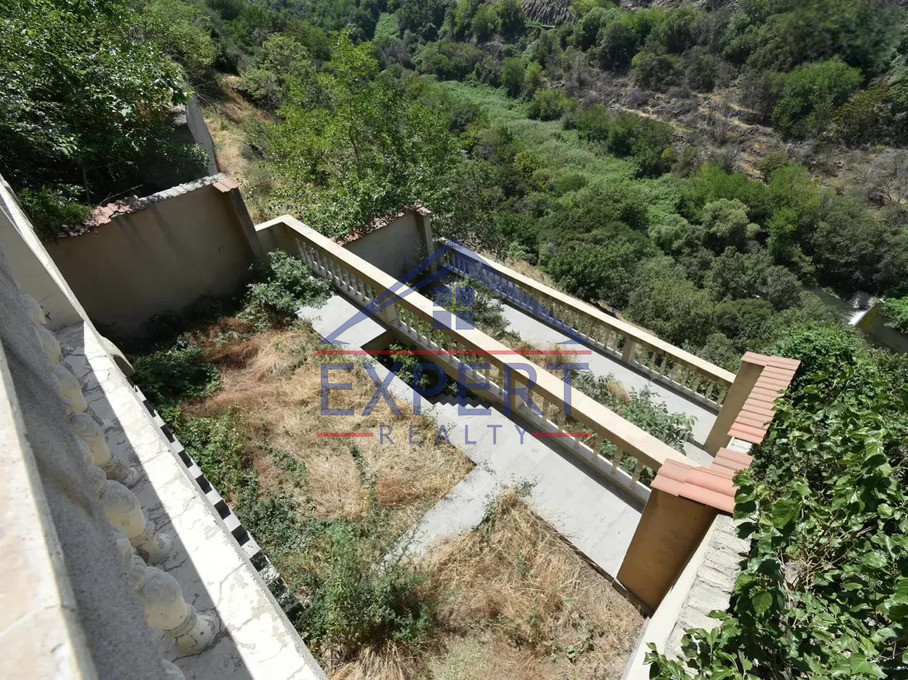 ԱՐԱԲԿԻՐ, ՔԵՌՈՒ ՓՈՂՈՑ, 4 ՀԱՐԿԱՆԻ ԱՌԱՆՁՆԱՏՈՒՆ