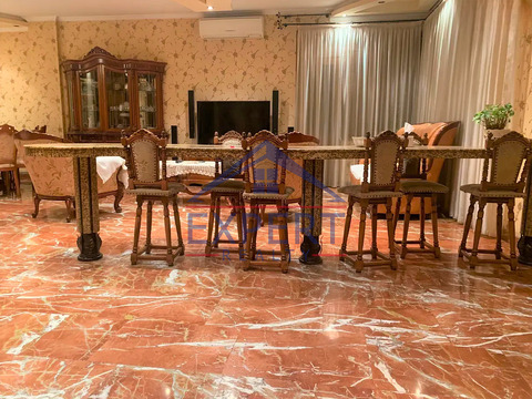 ԿԵՆՏՐՈՆ, ՄՀԵՐ ՄԿՐՏՉՅԱՆ ՓՈՂՈՑ, 4 ՍԵՆՅԱԿ