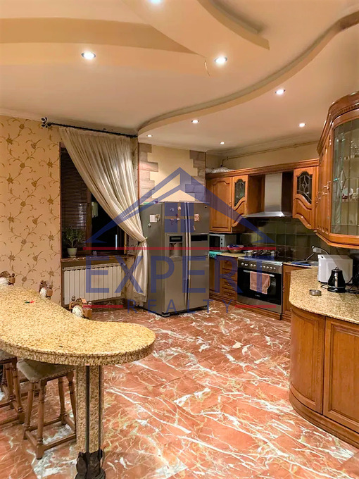 ԿԵՆՏՐՈՆ, ՄՀԵՐ ՄԿՐՏՉՅԱՆ ՓՈՂՈՑ, 4 ՍԵՆՅԱԿ