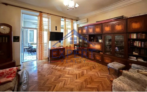 ԿԵՆՏՐՈՆ, ՏՊԱԳՐԻՉՆԵՐԻ ՓՈՂՈՑ, 3 ՍԵՆՅԱԿ