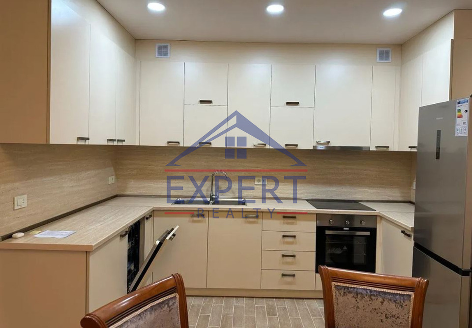 ԿԵՆՏՐՈՆ, ՍԱՅԱԹ-ՆՈՎԱ ՊՈՂՈՏԱ, 3 ՍԵՆՅԱԿ