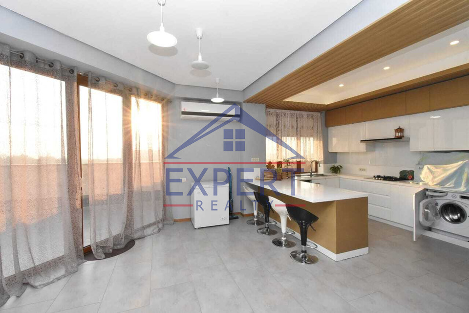 ԱՐԱԲԿԻՐ, ՕՐԲԵԼԻ ԵՂԲԱՅՐՆԵՐ ՓՈՂՈՑ, 5 ՍԵՆՅԱԿ