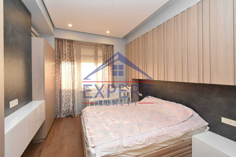 ԱՐԱԲԿԻՐ, ՕՐԲԵԼԻ ԵՂԲԱՅՐՆԵՐ ՓՈՂՈՑ, 5 ՍԵՆՅԱԿ