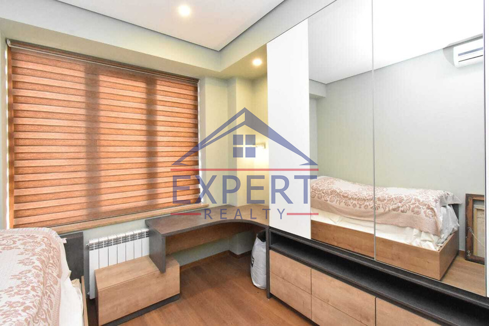 ԱՐԱԲԿԻՐ, ՕՐԲԵԼԻ ԵՂԲԱՅՐՆԵՐ ՓՈՂՈՑ, 5 ՍԵՆՅԱԿ