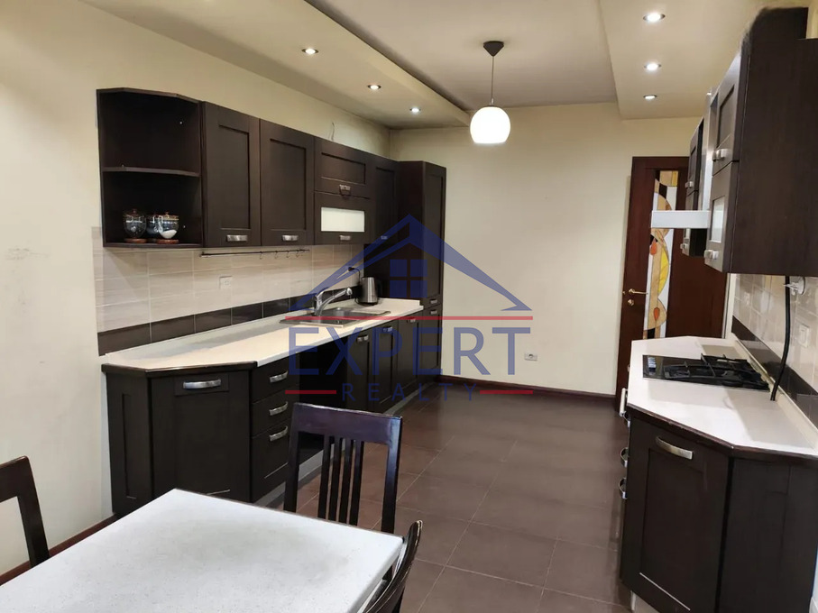 ԿԵՆՏՐՈՆ, ՀԱՆՐԱՊԵՏՈՒԹՅԱՆ ՓՈՂՈՑ, 3 ՍԵՆՅԱԿ