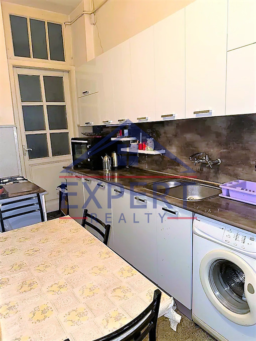 ԿԵՆՏՐՈՆ, ՆԱԼԲԱՆԴՅԱՆ ՓՈՂՈՑ, 3 ՍԵՆՅԱԿ