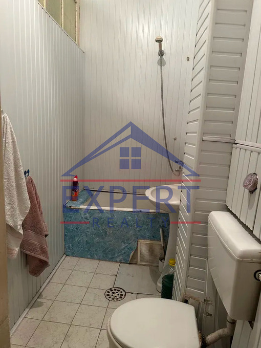 ԿԵՆՏՐՈՆ, ՆԱԼԲԱՆԴՅԱՆ ՓՈՂՈՑ, 3 ՍԵՆՅԱԿ