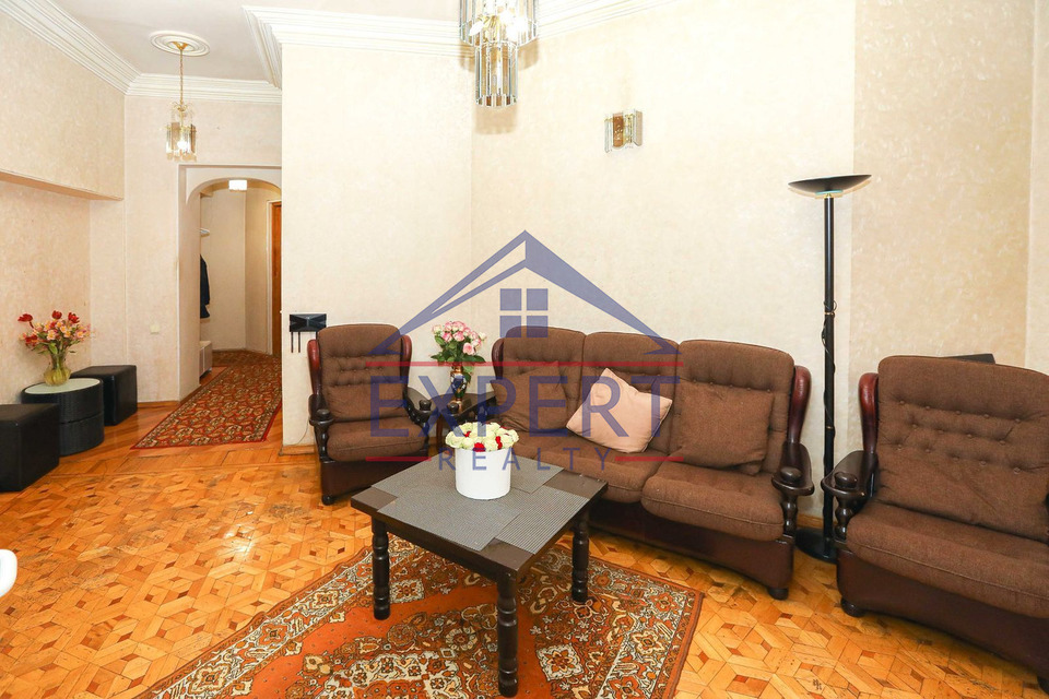 ԿԵՆՏՐՈՆ, ԱՄԻՐՅԱՆ ՓՈՂՈՑ, 4 ՍԵՆՅԱԿ