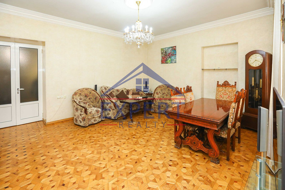 ԿԵՆՏՐՈՆ, ԱՄԻՐՅԱՆ ՓՈՂՈՑ, 4 ՍԵՆՅԱԿ