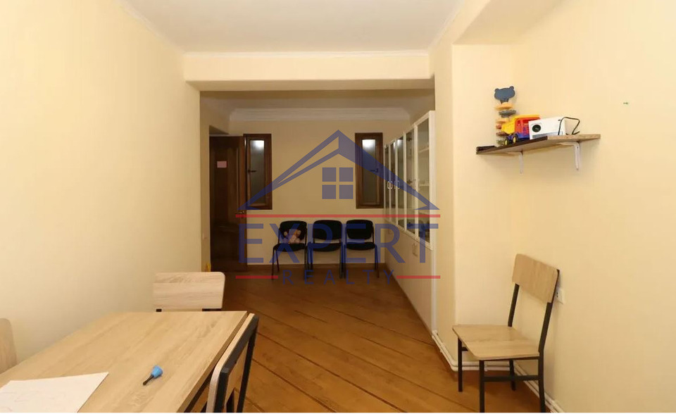 ԿԵՆՏՐՈՆ ՄԱՇՏՈՑԻ ՊՈՂՈՏԱ 3 ՍԵՆՅԱԿ