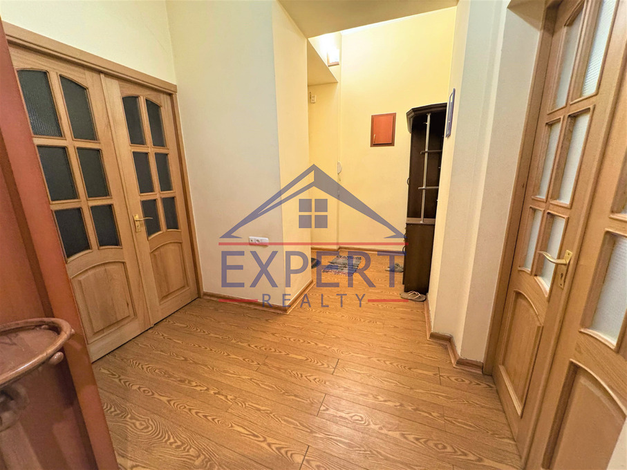 ԿԵՆՏՐՈՆ, ԱՄԻՐՅԱՆ ՓՈՂՈՑ, 2 ՍԵՆՅԱԿ