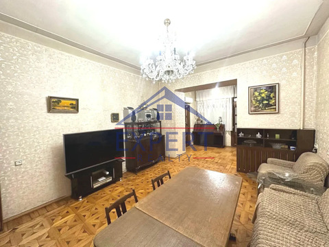 ԿԵՆՏՐՈՆ, ՏՊԱԳՐԻՉՆԵՐԻ ՓՈՂՈՑ, 4 ՍԵՆՅԱԿ