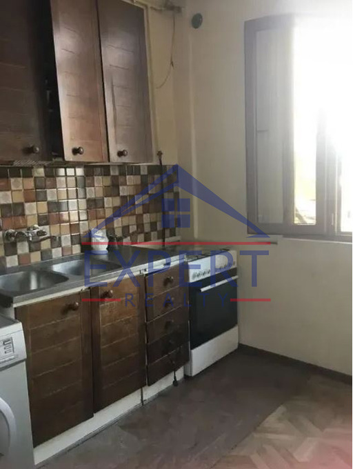 ԿԵՆՏՐՈՆ, ՄՈՎՍԵՍ ԽՈՐԵՆԱՑՈՒ  ՓՈՂՈՑ, 3 ՍԵՆՅԱԿ
