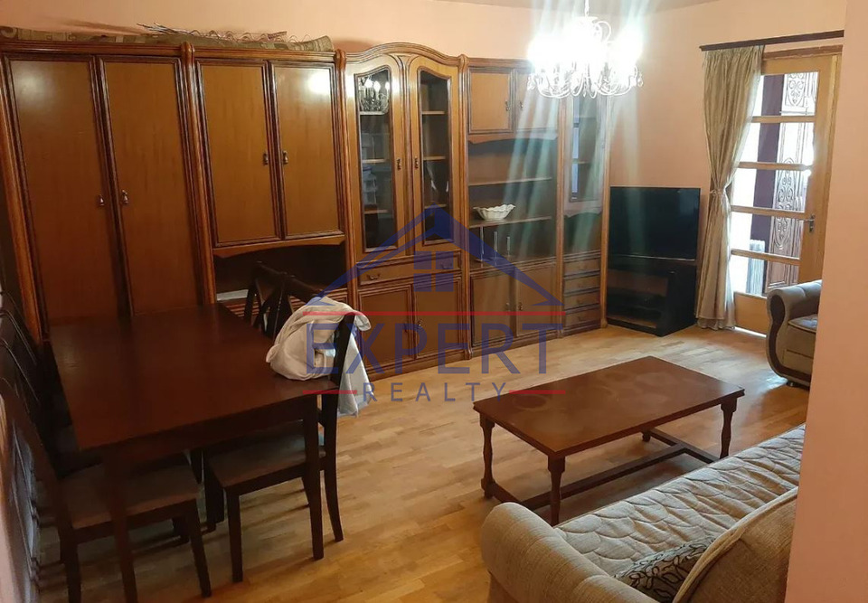 ԱՐԱԲԿԻՐ, ՀՐԱՉՅԱ ՔՈՉԱՐԻ ՓՈՂՈՑ, 2 ՍԵՆՅԱԿ