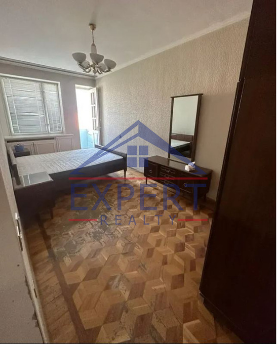 ԱՐԱԲԿԻՐ, ԳՐԻԲՈՅԵԴՈՎԻ ՓՈՂՈՑ, 3 ՍԵՆՅԱԿ