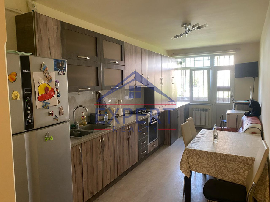 ՔԱՆԱՔԵՌ-ԶԵՅԹՈՒՆ, ՄԻՆԱՍ ԱՎԵՏԻՍՅԱՆ ՓՈՂՈՑ, 4 ՍԵՆՅԱԿ