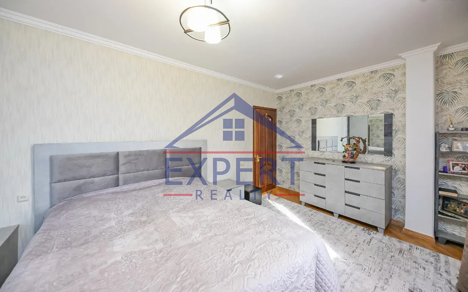 ՔԱՆԱՔԵՌ-ԶԵՅԹՈՒՆ, ՄԻՆԱՍ ԱՎԵՏԻՍՅԱՆ ՓՈՂՈՑ, 4 ՍԵՆՅԱԿ