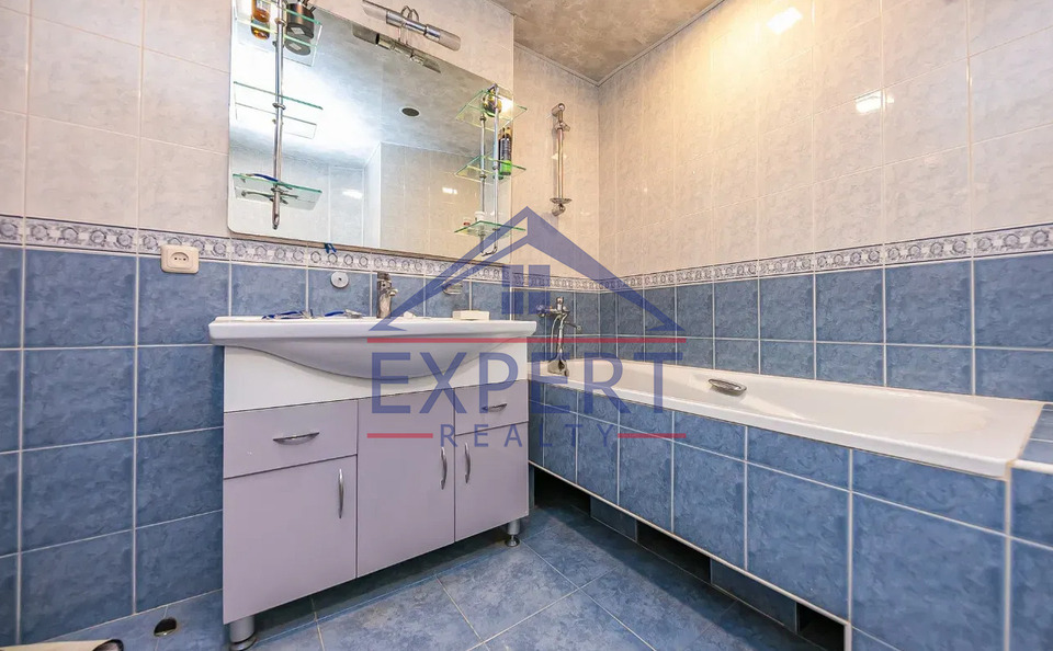 ՔԱՆԱՔԵՌ-ԶԵՅԹՈՒՆ, ՄԻՆԱՍ ԱՎԵՏԻՍՅԱՆ ՓՈՂՈՑ, 4 ՍԵՆՅԱԿ