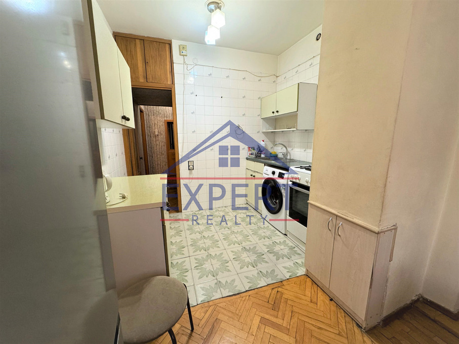 ԿԵՆՏՐՈՆ, ԶԱՔՅԱՆ ՓՈՂՈՑ, 3 ՍԵՆՅԱԿ