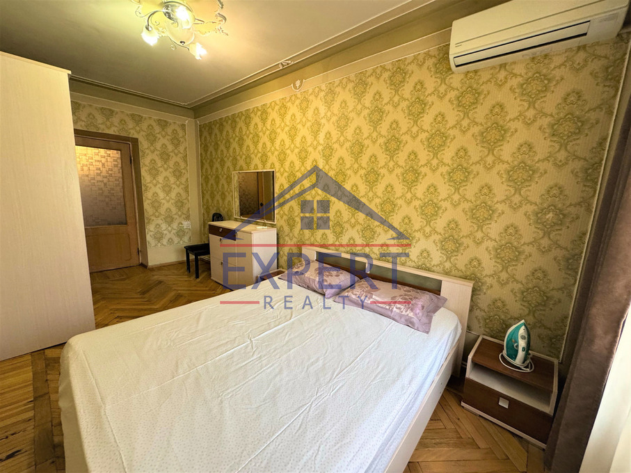 ԿԵՆՏՐՈՆ, ԶԱՔՅԱՆ ՓՈՂՈՑ, 3 ՍԵՆՅԱԿ