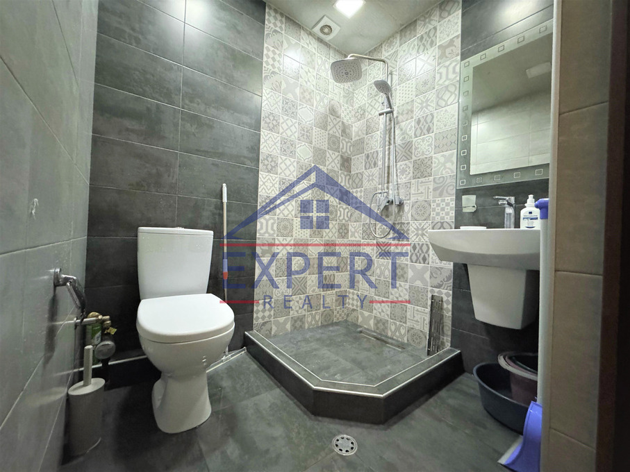 ԿԵՆՏՐՈՆ, ԶԱՔՅԱՆ ՓՈՂՈՑ, 3 ՍԵՆՅԱԿ