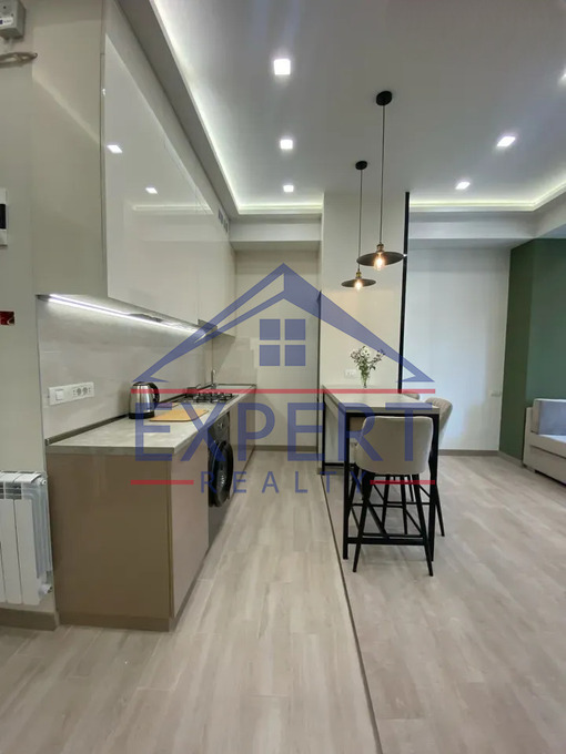 ԿԵՆՏՐՈՆ, ԱՄԻՐՅԱՆ ՓՈՂՈՑ, 2 ՍԵՆՅԱԿ