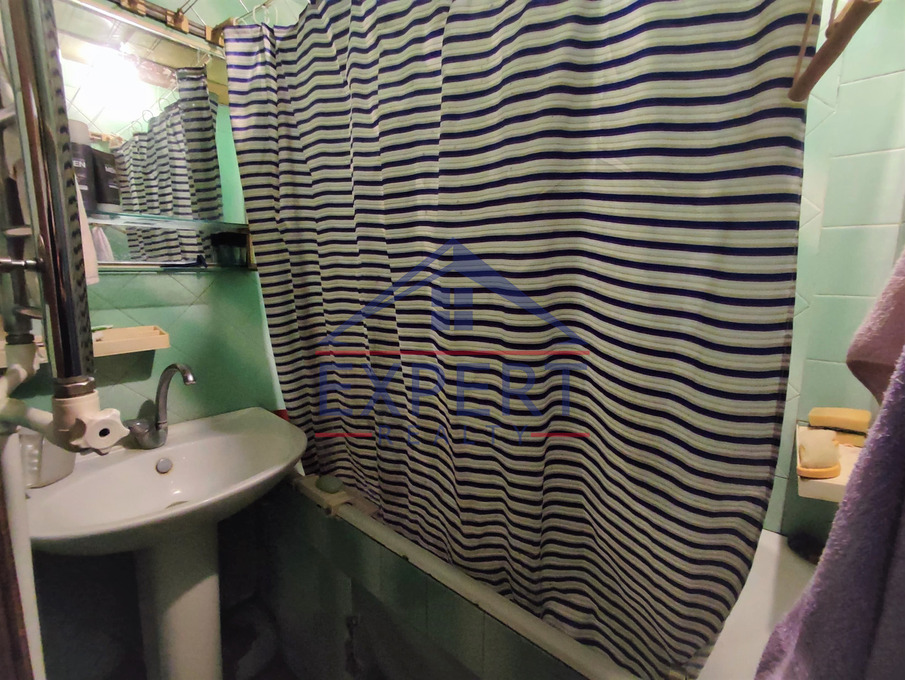 ԱՐԱԲԿԻՐ, ԱՐԱՄ ԽԱՉԱՏՐՅԱՆ ՓՈՂՈՑ, 3 ՍԵՆՅԱԿ