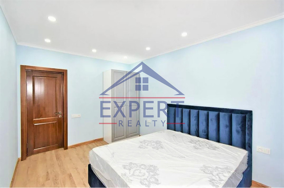 ԿԵՆՏՐՈՆ, ՀԱՆՐԱՊԵՏՈՒԹՅԱՆ ՓՈՂՈՑ, 3 ՍԵՆՅԱԿ