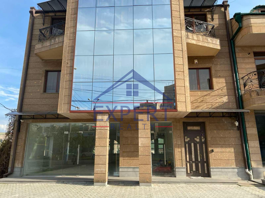 ԱՎԱՆ, ԲԱԲԱՋԱՆՅԱՆ ՓՈՂՈՑ, 8+ ՍԵՆՅԱԿ