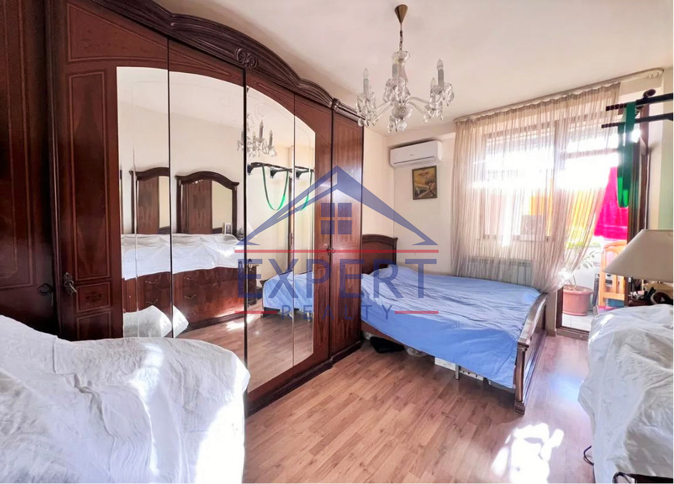 ԿԵՆՏՐՈՆ, ԱՄԻՐՅԱՆ ՓՈՂՈՑ, 3 ՍԵՆՅԱԿ