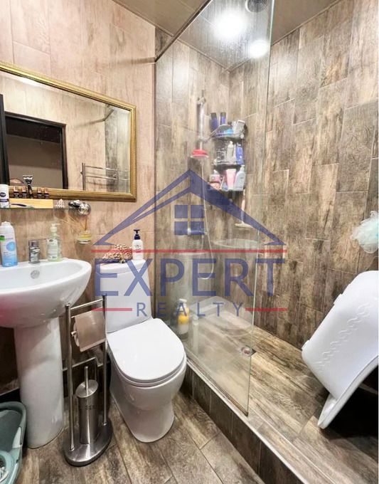 ԿԵՆՏՐՈՆ, ԱՄԻՐՅԱՆ ՓՈՂՈՑ, 3 ՍԵՆՅԱԿ