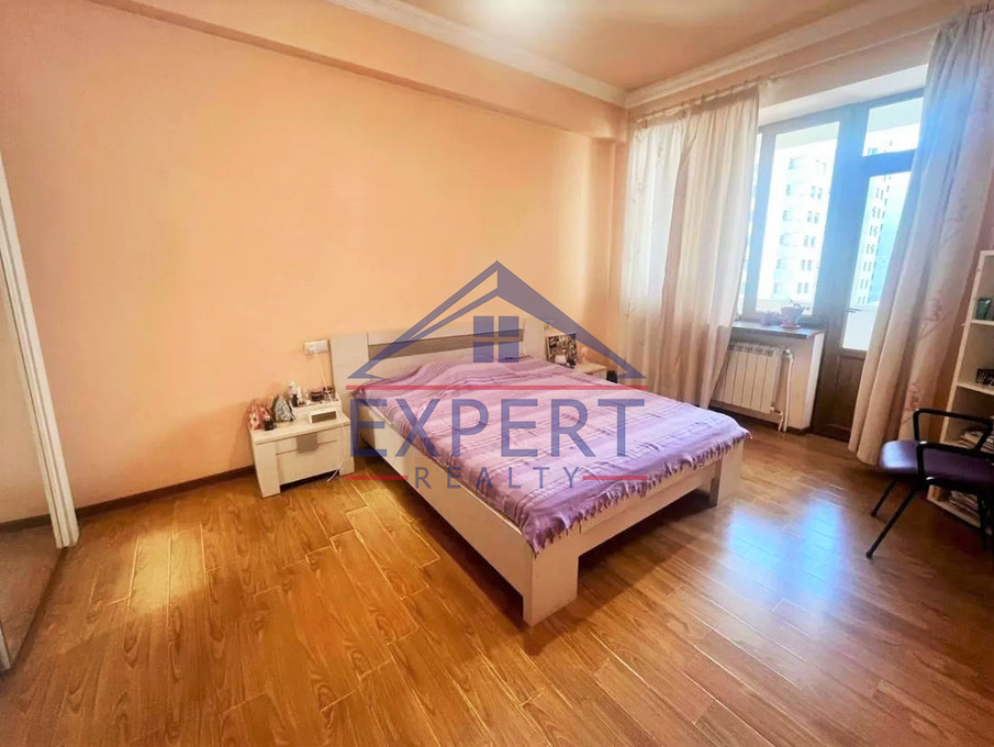 ԿԵՆՏՐՈՆ, ԱՐԳԻՇՏԻ ՓՈՂՈՑ, 3 ՍԵՆՅԱԿ