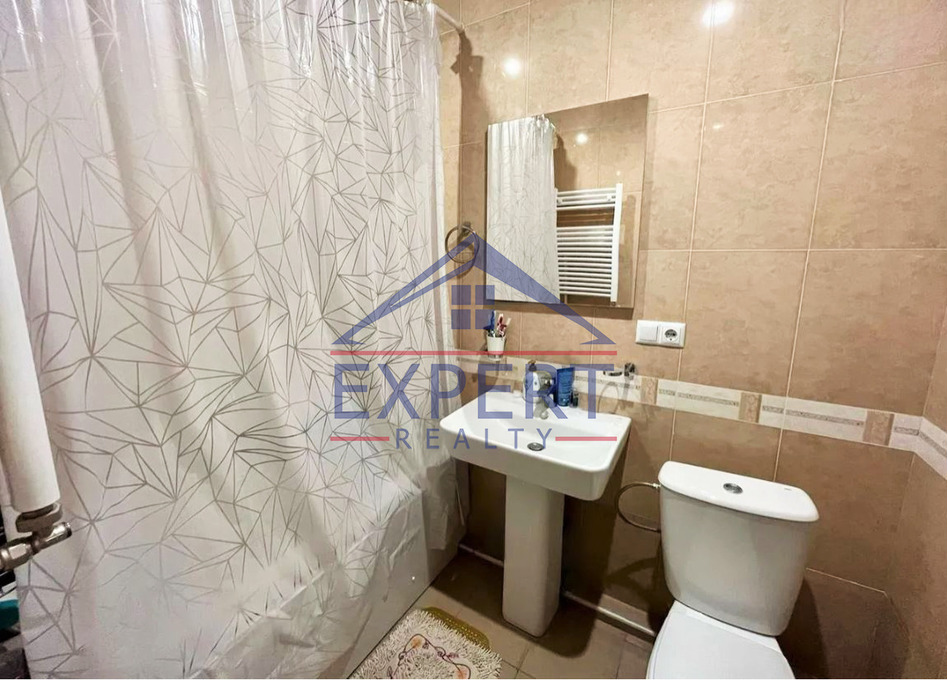 ԿԵՆՏՐՈՆ, ԱՐԳԻՇՏԻ ՓՈՂՈՑ, 3 ՍԵՆՅԱԿ