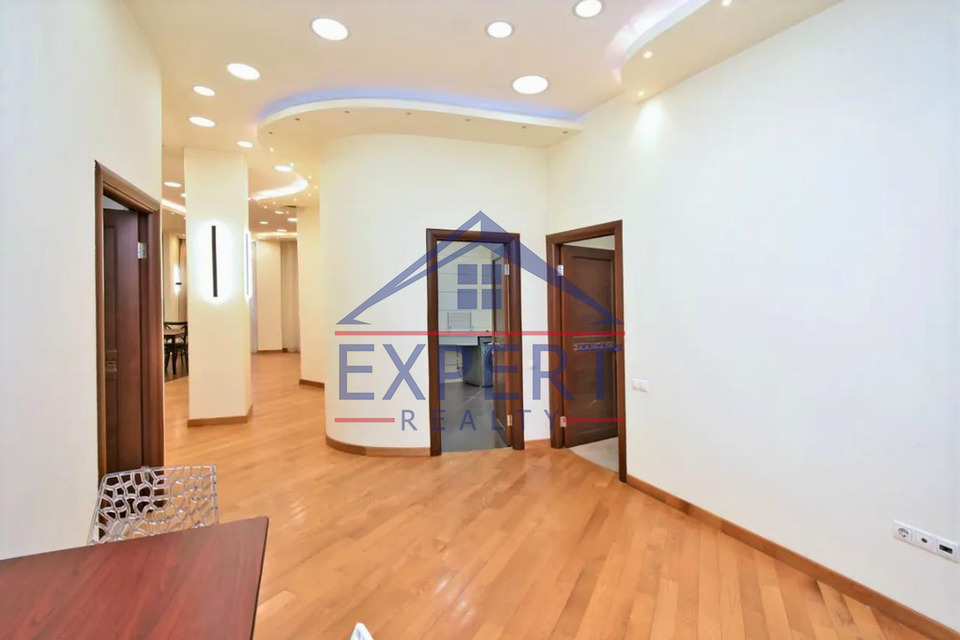 ԿԵՆՏՐՈՆ, ՁՈՐԱՓԻ ՓՈՂՈՑ, 3 ՍԵՆՅԱԿ